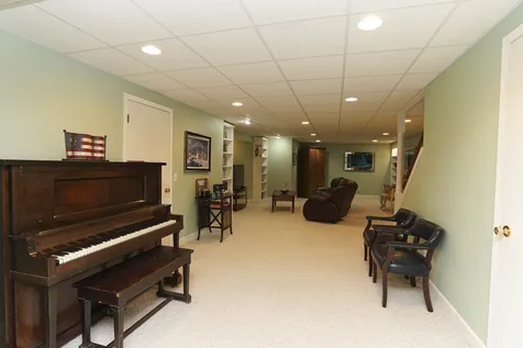 520 Schauer Lane Rockford IL 61107