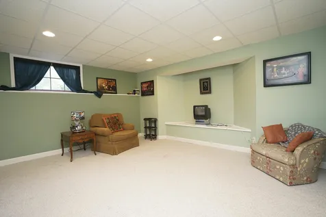 520 Schauer Lane Rockford IL 61107