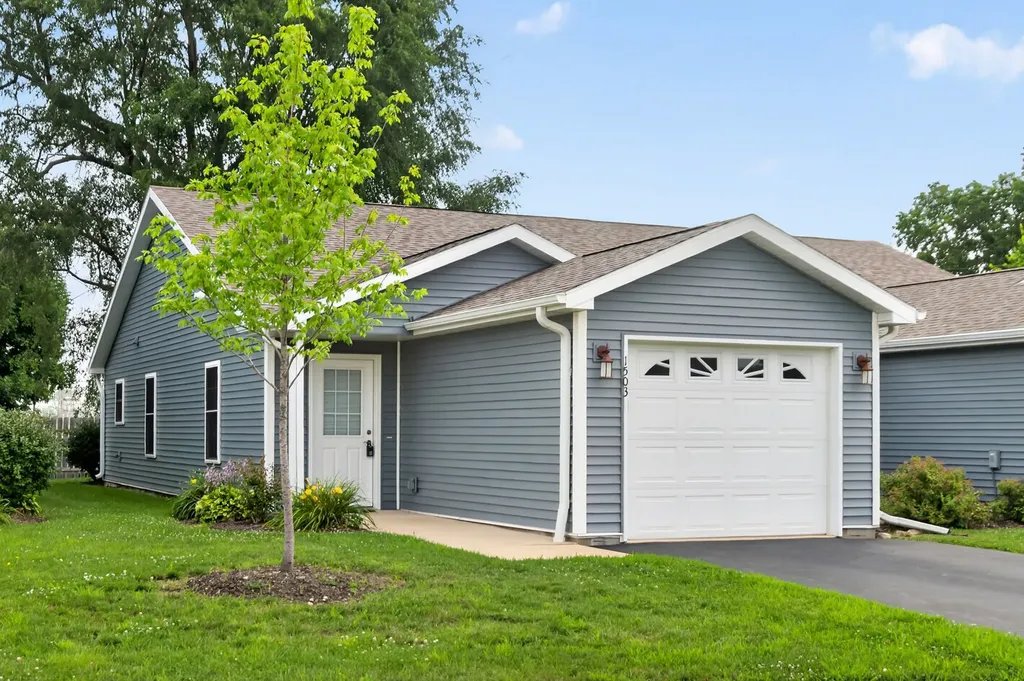 1503 Eadens Place Dixon IL 61021