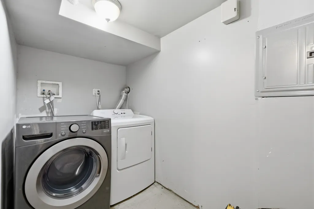 1654 North Austin Avenue Chicago IL 60639