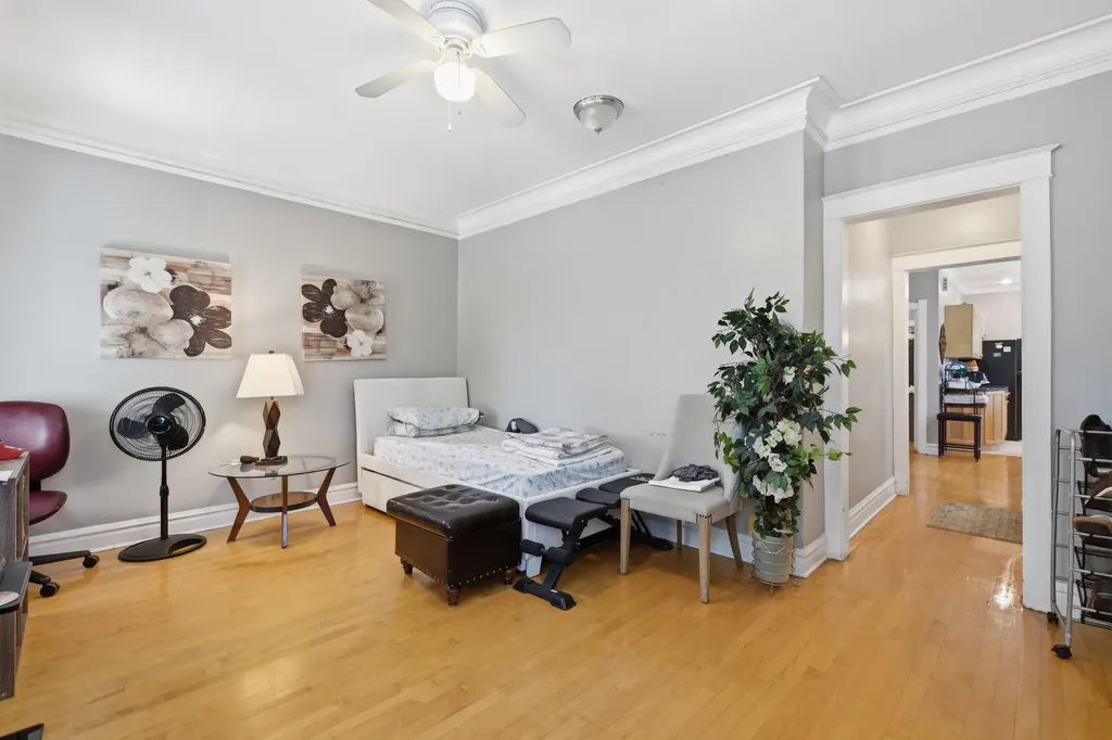 1654 North Austin Avenue Chicago IL 60639