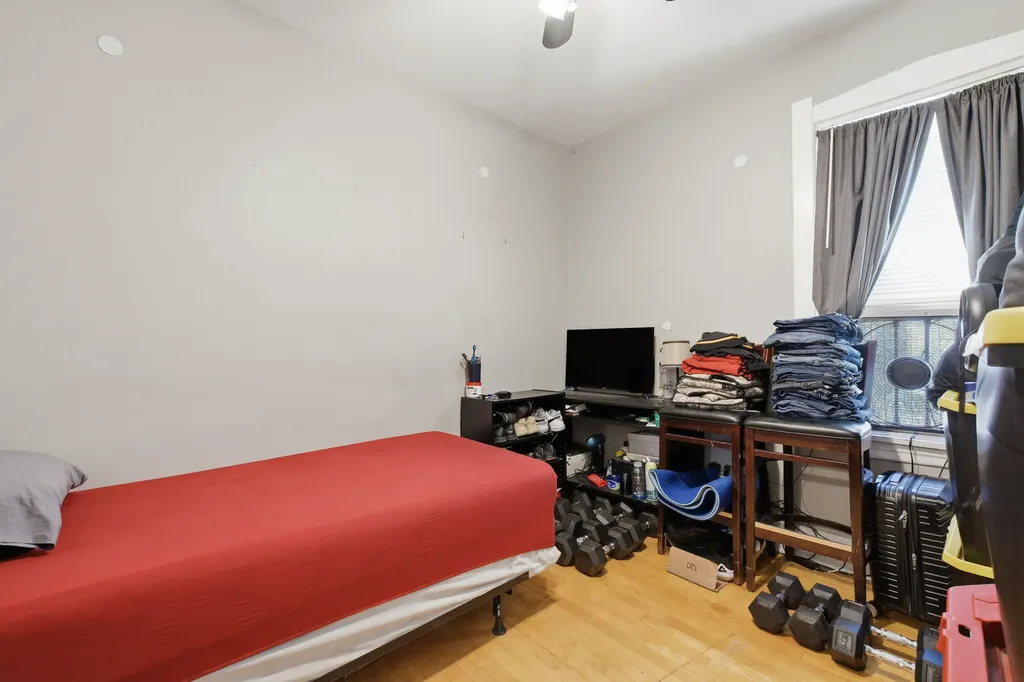 1654 North Austin Avenue Chicago IL 60639