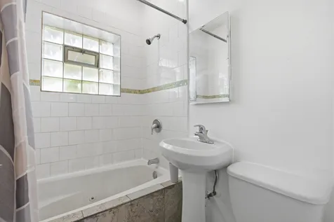 1654 North Austin Avenue Chicago IL 60639