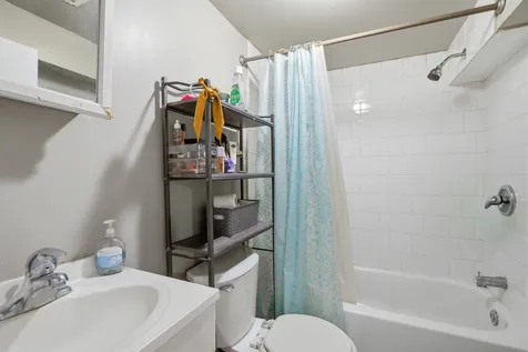 1654 North Austin Avenue Chicago IL 60639