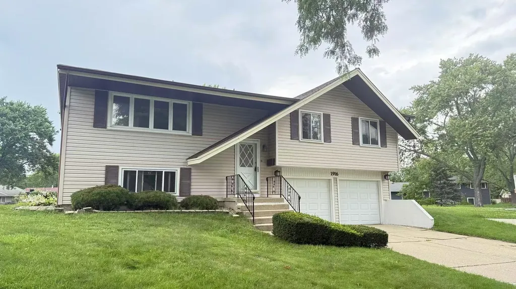 1916 Capital Court Schaumburg IL 60193