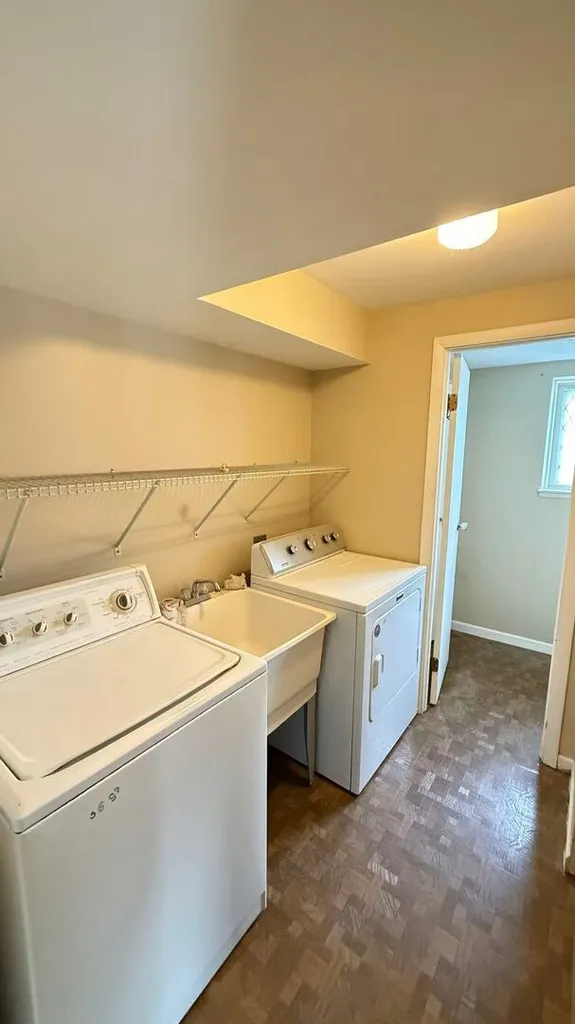 1916 Capital Court Schaumburg IL 60193