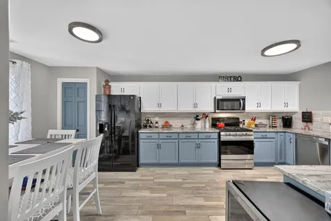 21329 Windy Hill Drive Frankfort IL 60423