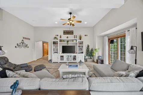 21329 Windy Hill Drive Frankfort IL 60423