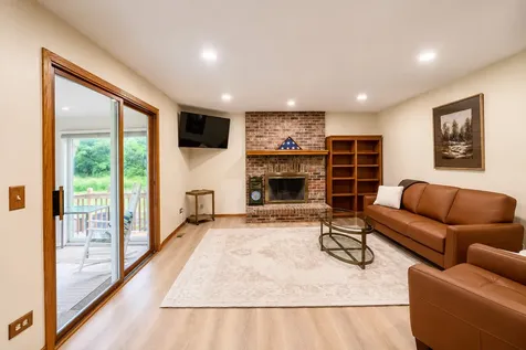 6 Heather Lane Hawthorn Woods IL 60047