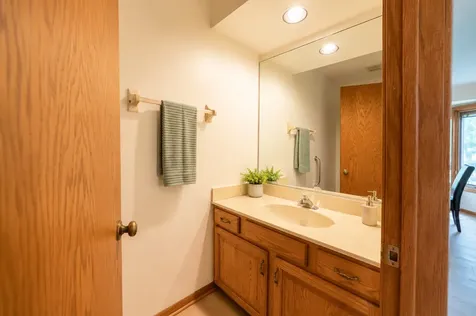 6 Heather Lane Hawthorn Woods IL 60047