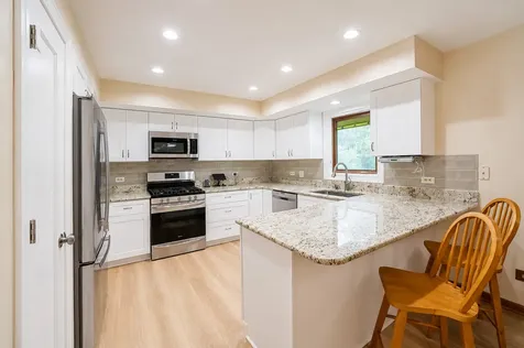 6 Heather Lane Hawthorn Woods IL 60047