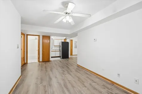 4453 North Dover Street Chicago IL 60640