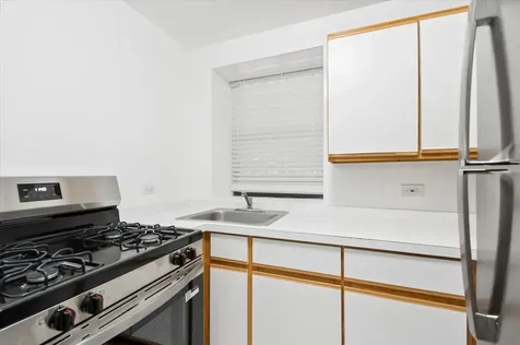 4453 North Dover Street Chicago IL 60640