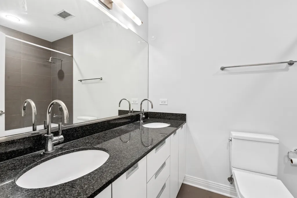 6 North Michigan Avenue Chicago IL 60602