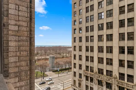 6 North Michigan Avenue Chicago IL 60602