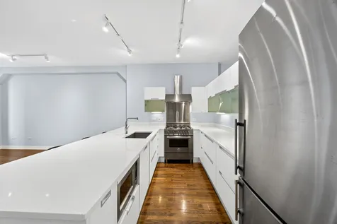 6 North Michigan Avenue Chicago IL 60602