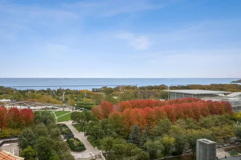 6 North Michigan Avenue Chicago IL 60602