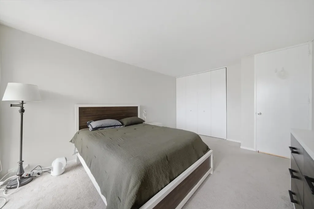2605 South Indiana Avenue Chicago IL 60616