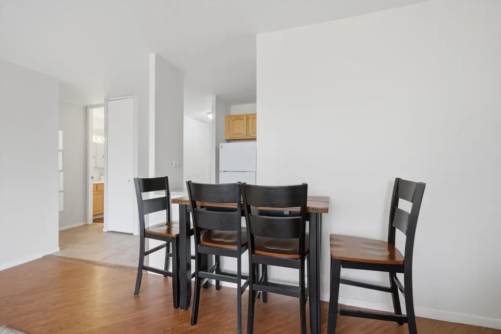 2605 South Indiana Avenue Chicago IL 60616