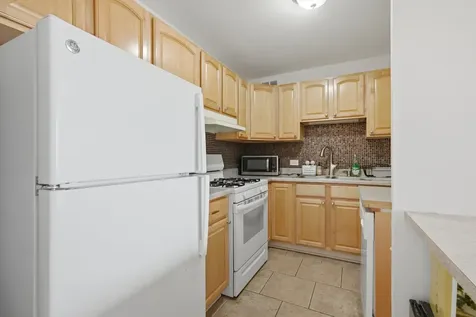 2605 South Indiana Avenue Chicago IL 60616