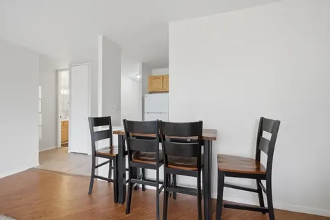 2605 South Indiana Avenue Chicago IL 60616