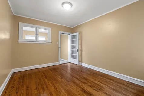 8235 South Indiana Avenue Chicago IL 60619