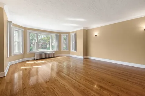 8235 South Indiana Avenue Chicago IL 60619