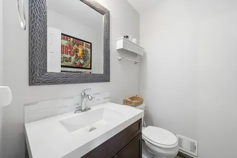 683 Sandy Lane Des Plaines IL 60016
