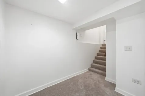 683 Sandy Lane Des Plaines IL 60016