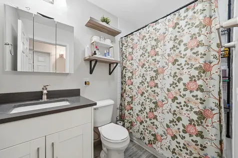 683 Sandy Lane Des Plaines IL 60016