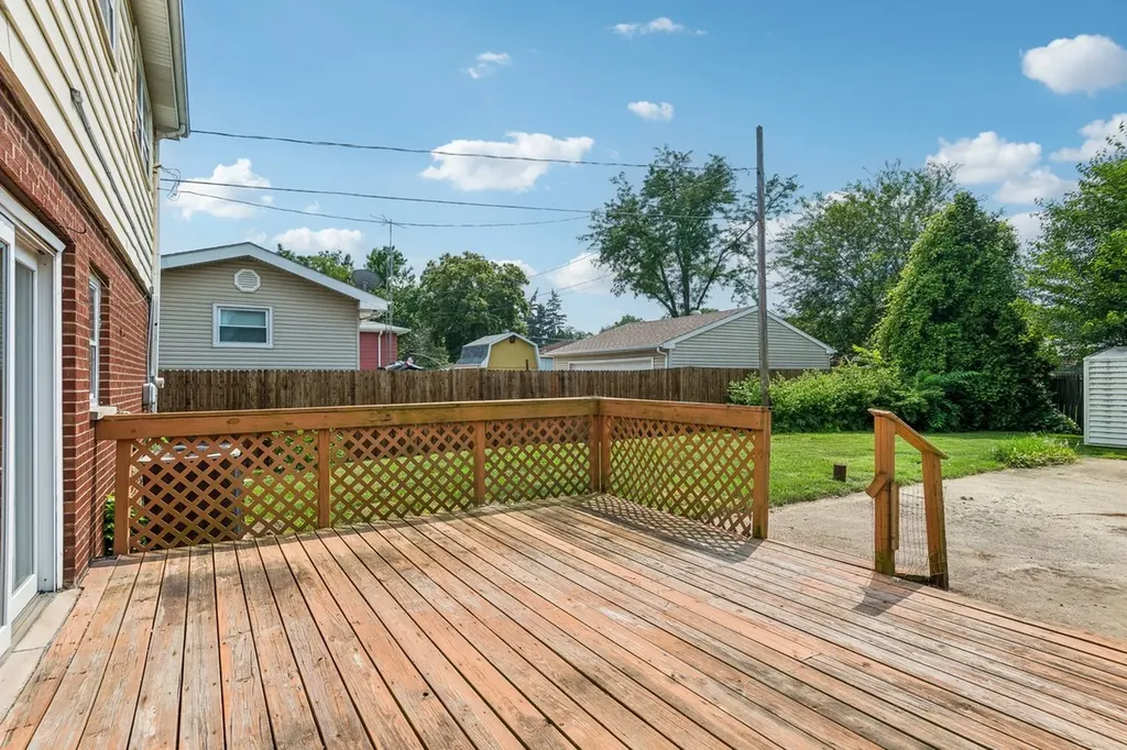 151 Muehl Street Lockport IL 60441