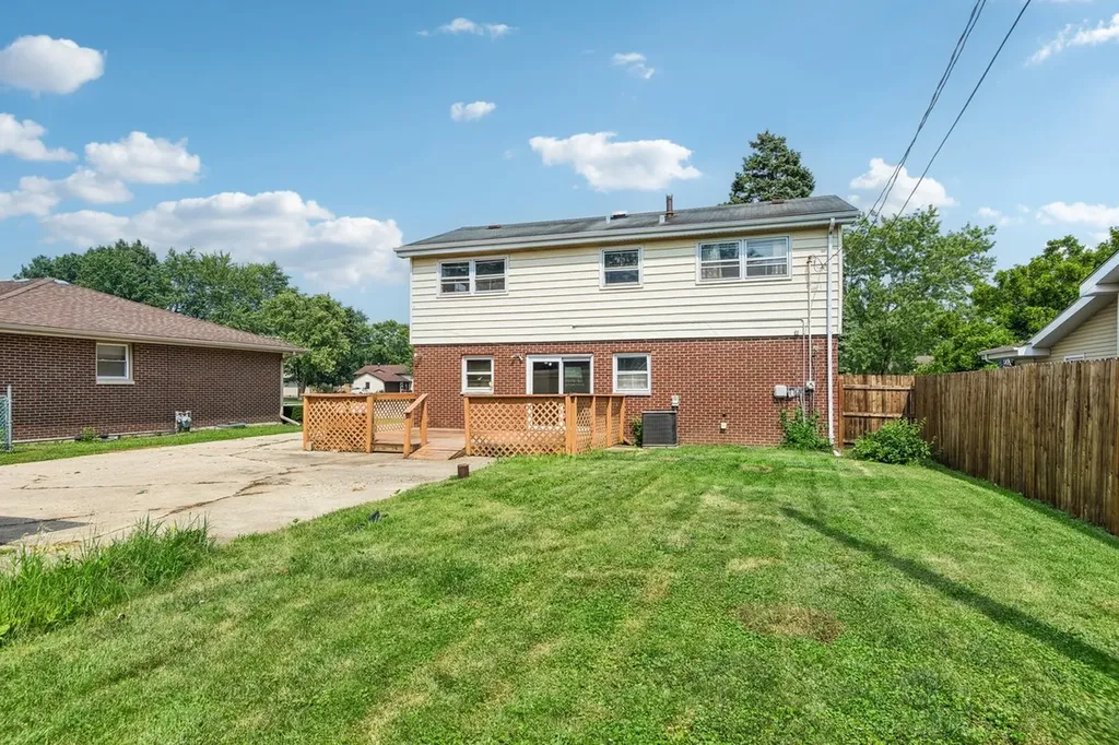 151 Muehl Street Lockport IL 60441