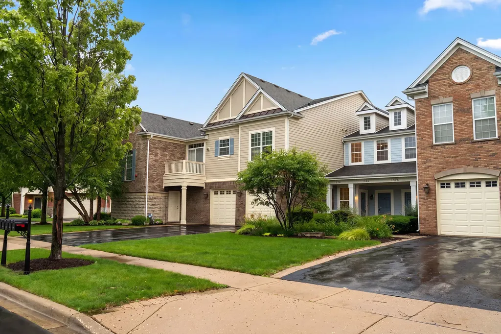 1379 Scarboro Road Schaumburg IL 60193