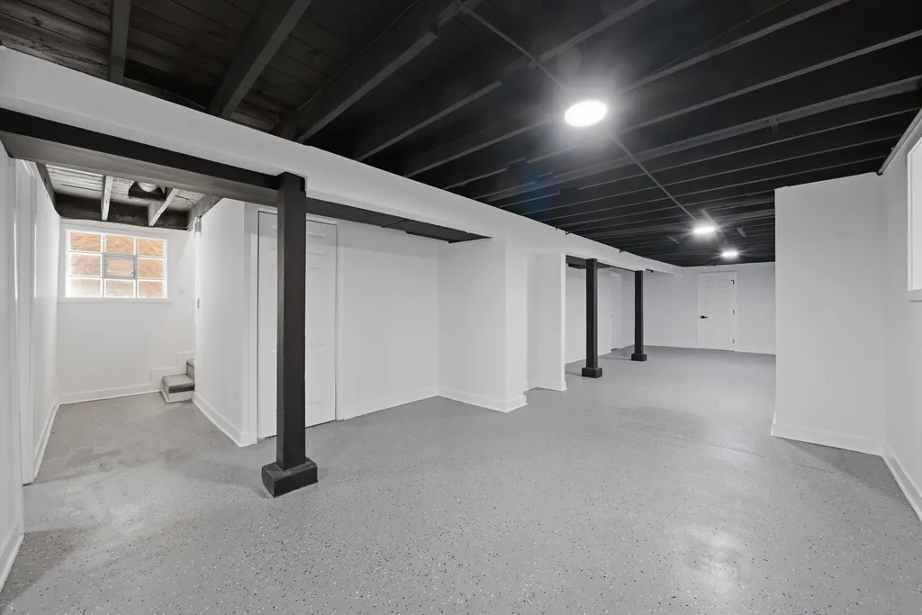 8219 South Throop Street Chicago IL 60620
