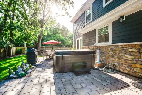 2759 Royal Drive Northbrook IL 60062