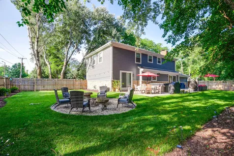 2759 Royal Drive Northbrook IL 60062