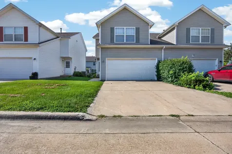 1203 Riviera Drive Bloomington IL 61701