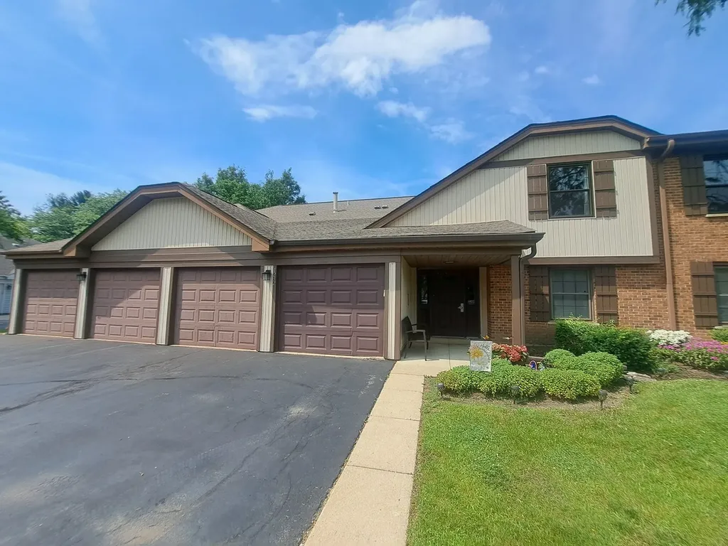 1232 Plum Tree Court Schaumburg IL 60193