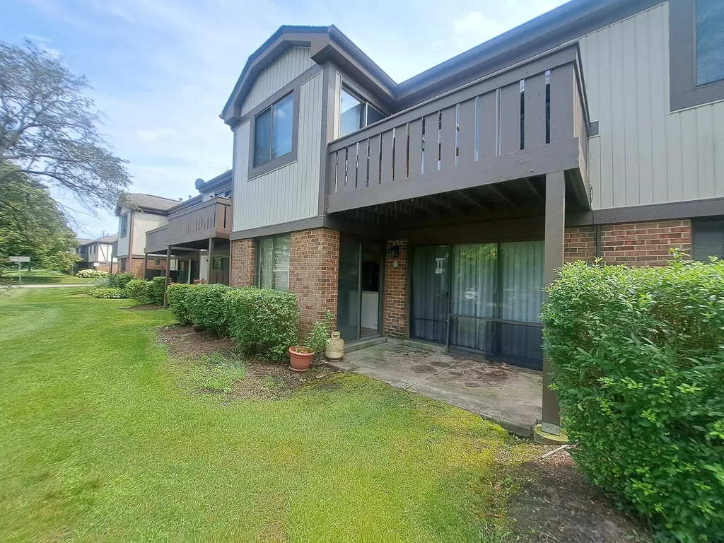 1232 Plum Tree Court Schaumburg IL 60193