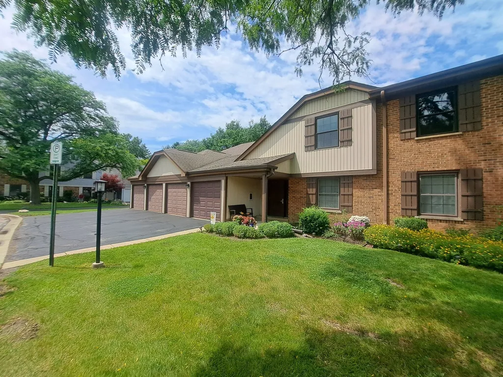 1232 Plum Tree Court Schaumburg IL 60193