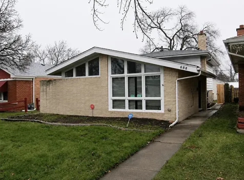 688 East 154th Street Dolton IL 60419
