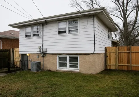 688 East 154th Street Dolton IL 60419