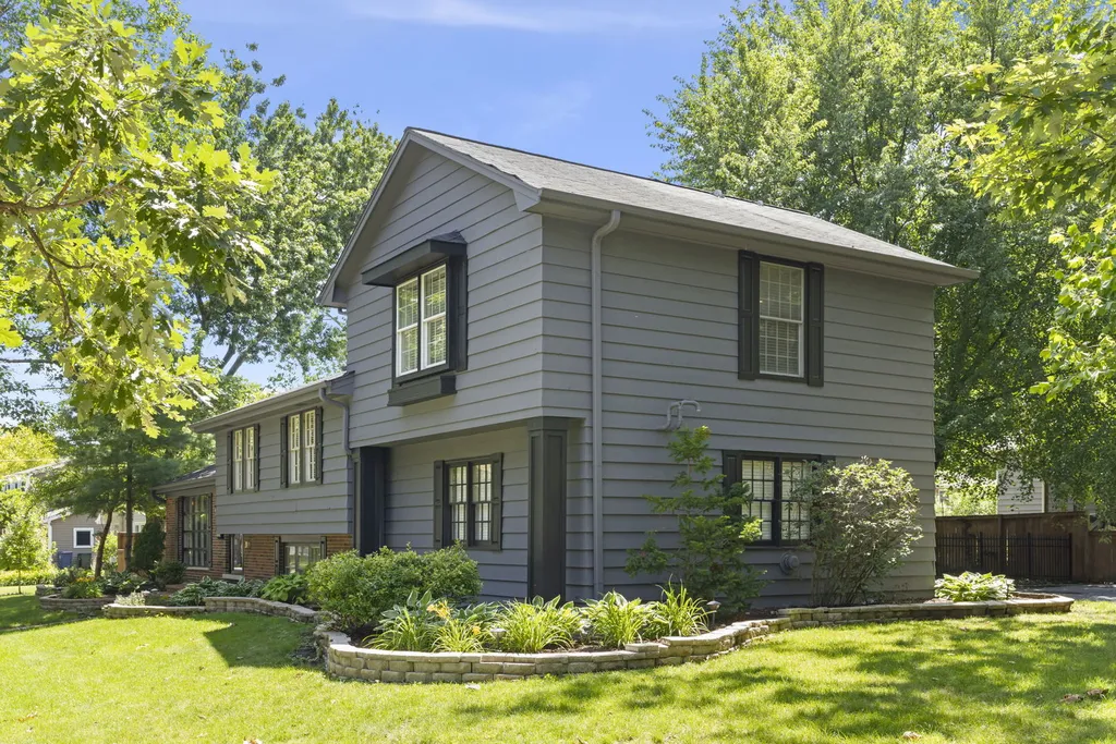 212 Tamarack Avenue Naperville IL 60540