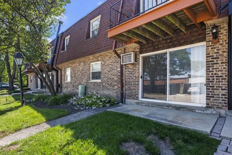 765 Grove Drive Buffalo Grove IL 60089