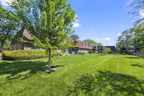765 Grove Drive Buffalo Grove IL 60089