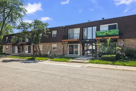 765 Grove Drive Buffalo Grove IL 60089