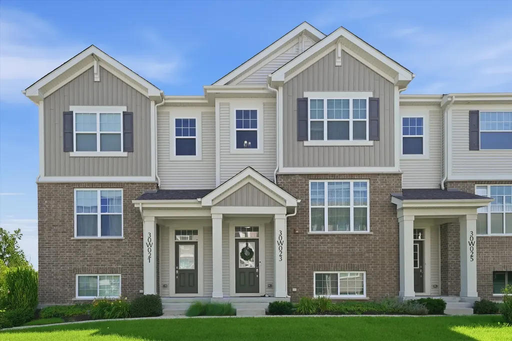 30W023 Brayman Court Naperville IL 60563
