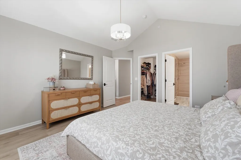 30W023 Brayman Court Naperville IL 60563