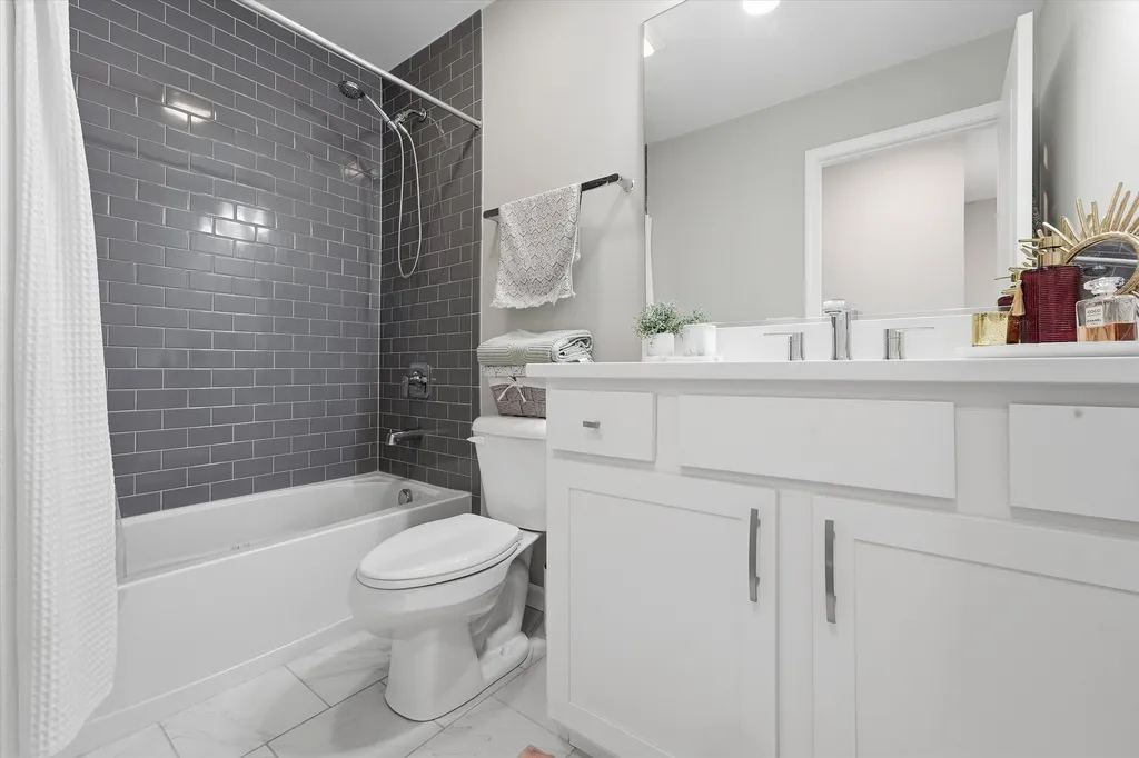 30W023 Brayman Court Naperville IL 60563