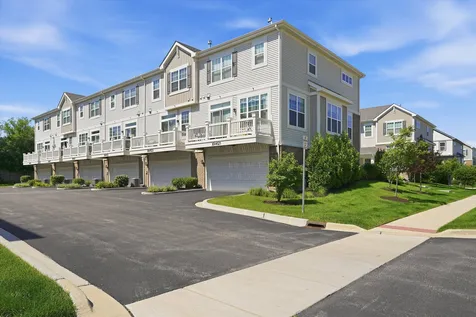30W023 Brayman Court Naperville IL 60563